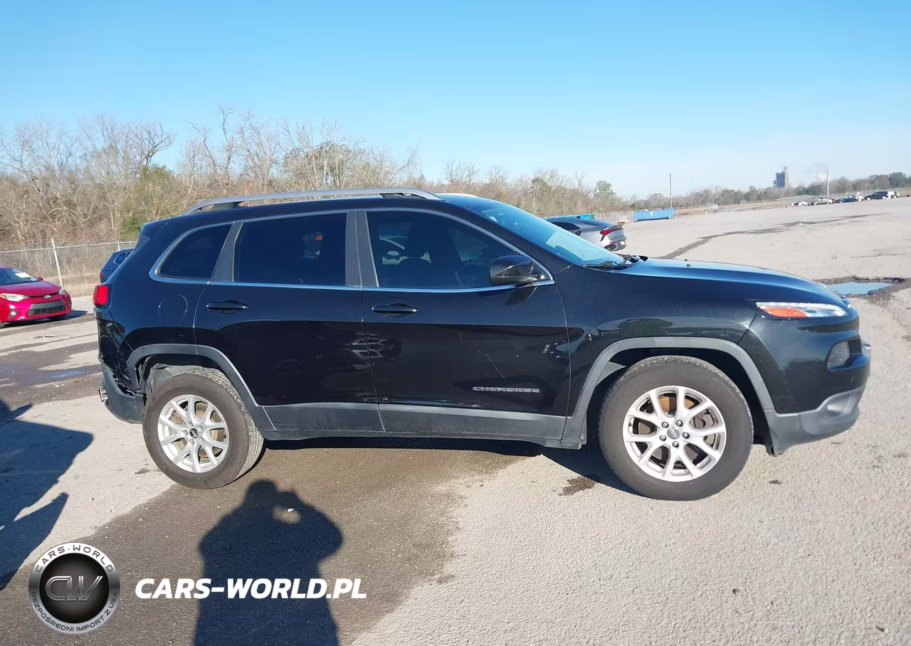 2015 Jeep Cherokee Latitude VIN:1C4PJMCB2FW541699 - 13
