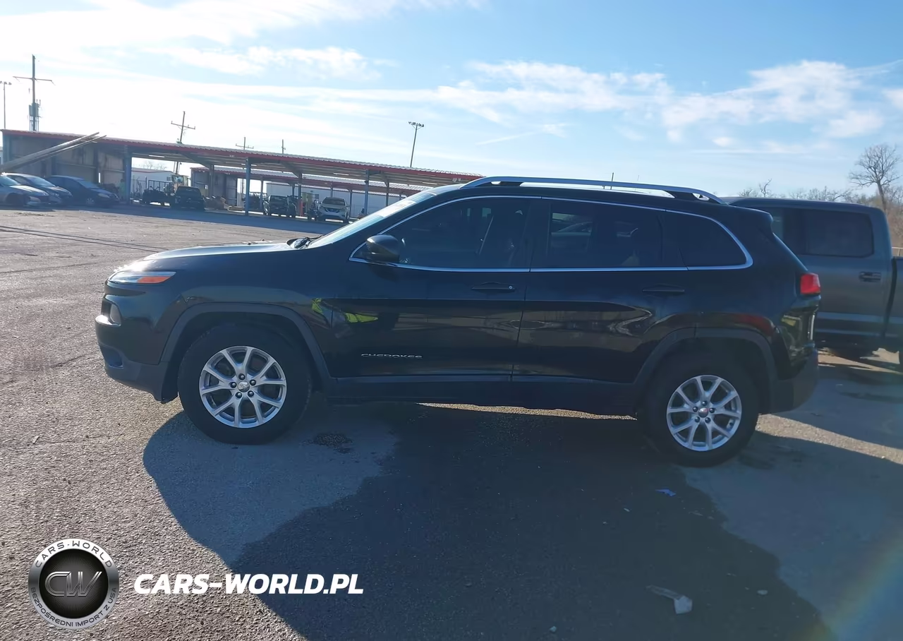 2015 Jeep Cherokee Latitude VIN:1C4PJMCB2FW541699 - 14