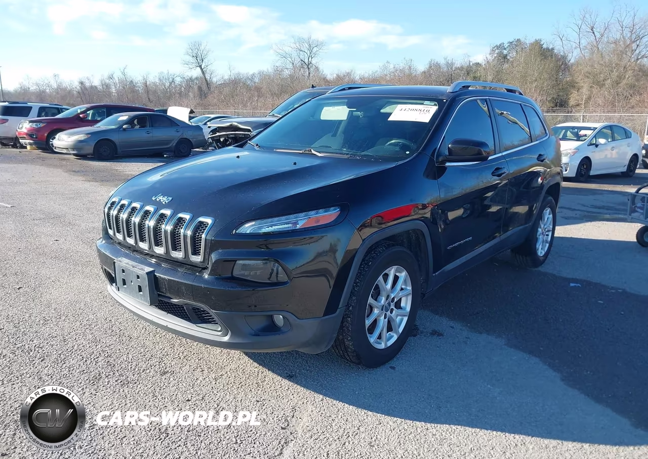 2015 Jeep Cherokee Latitude VIN:1C4PJMCB2FW541699 - 2