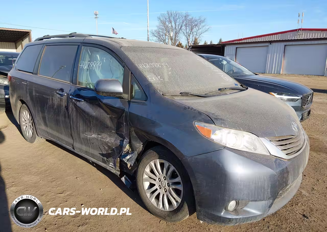 2017 Toyota Sienna Xle 8 Passenger