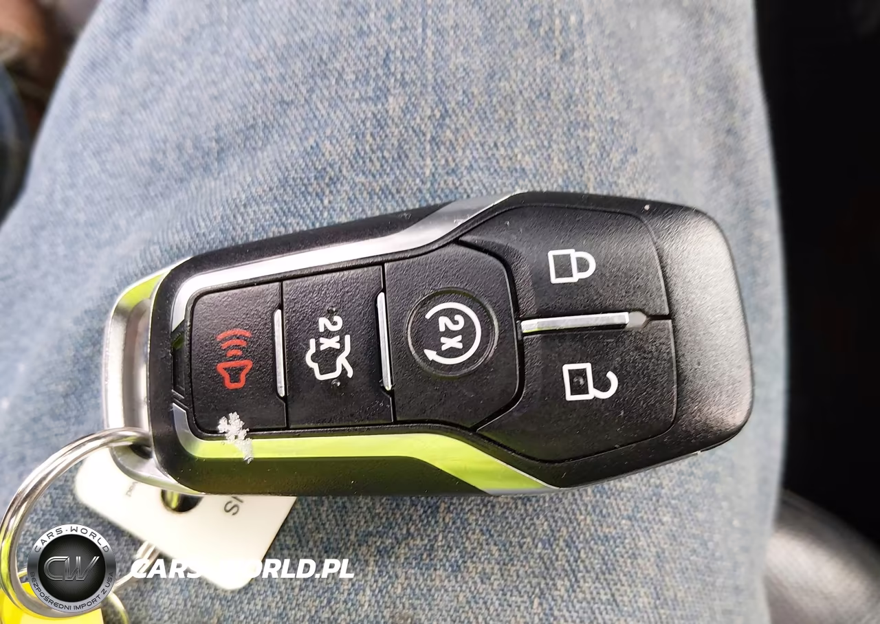 2017 Ford Edge Titanium VIN:2FMPK4K89HBB18492 - 11