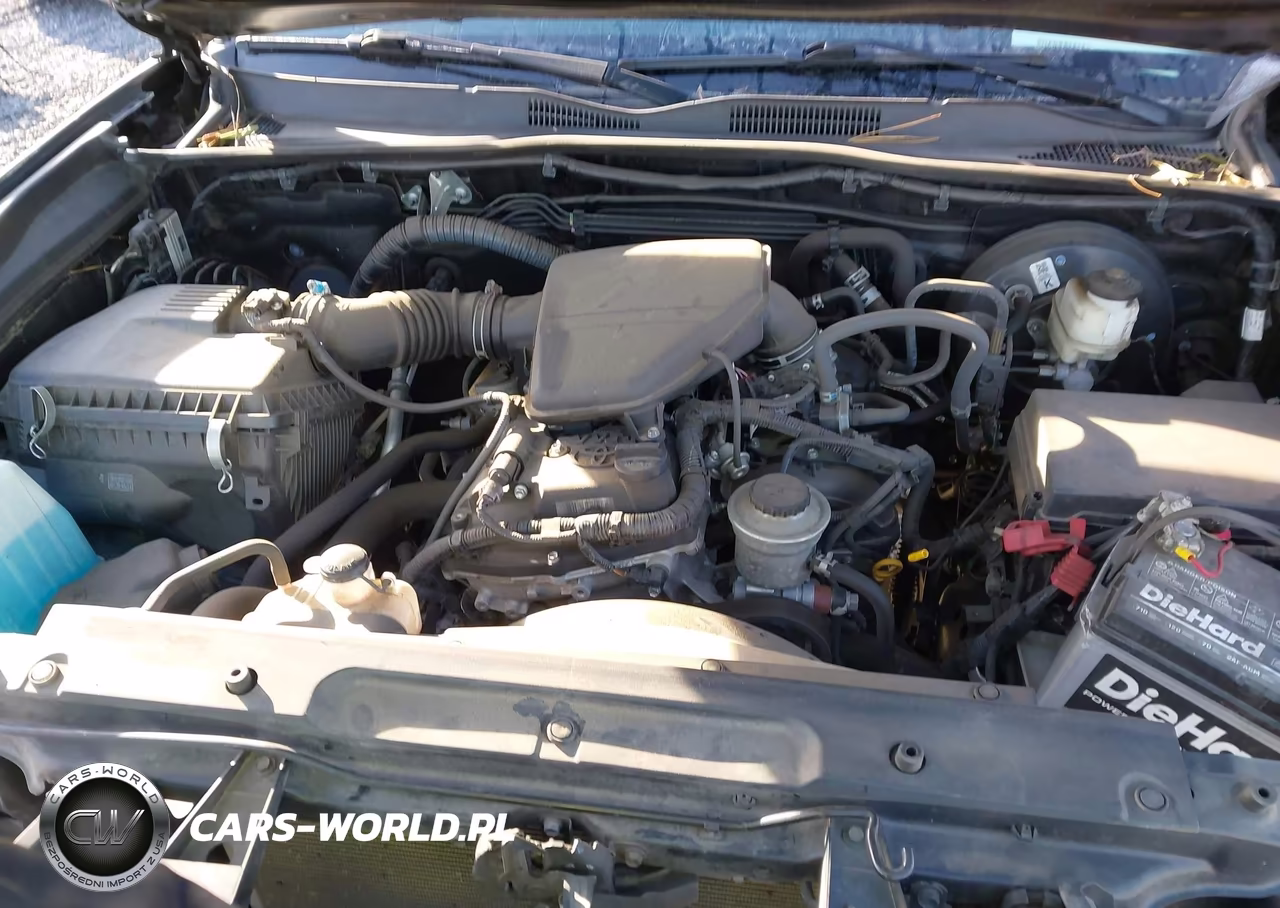2019 Toyota Tacoma Sr VIN:5TFAX5GN7KX154388 - 10