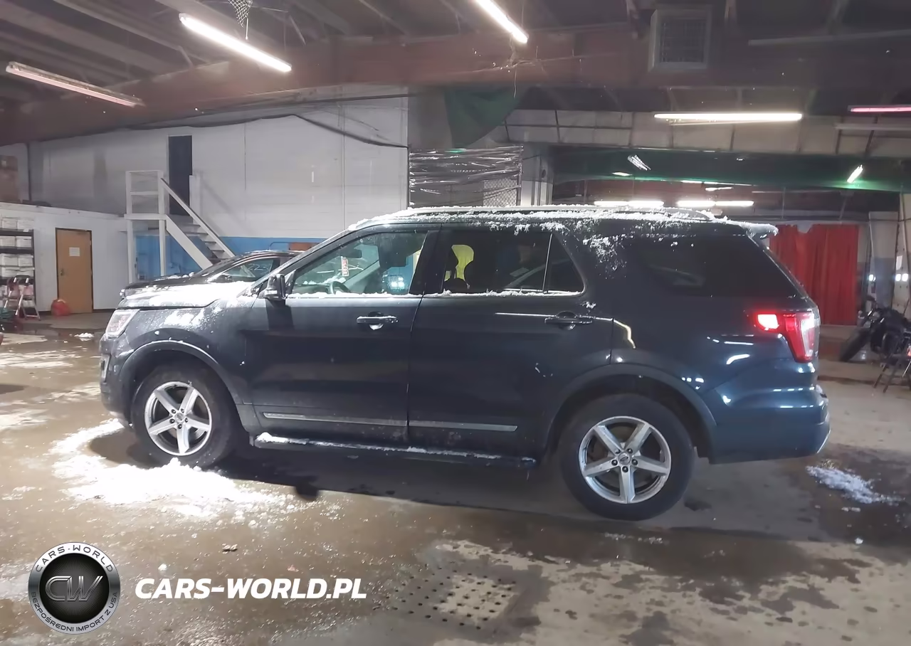 2017 Ford Explorer Xlt VIN:1FM5K8D8XHGC16614 - 14