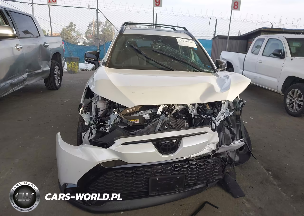2025 Toyota Corolla Cross Hybrid Se VIN:7MUFBABG9SV073877 - 13