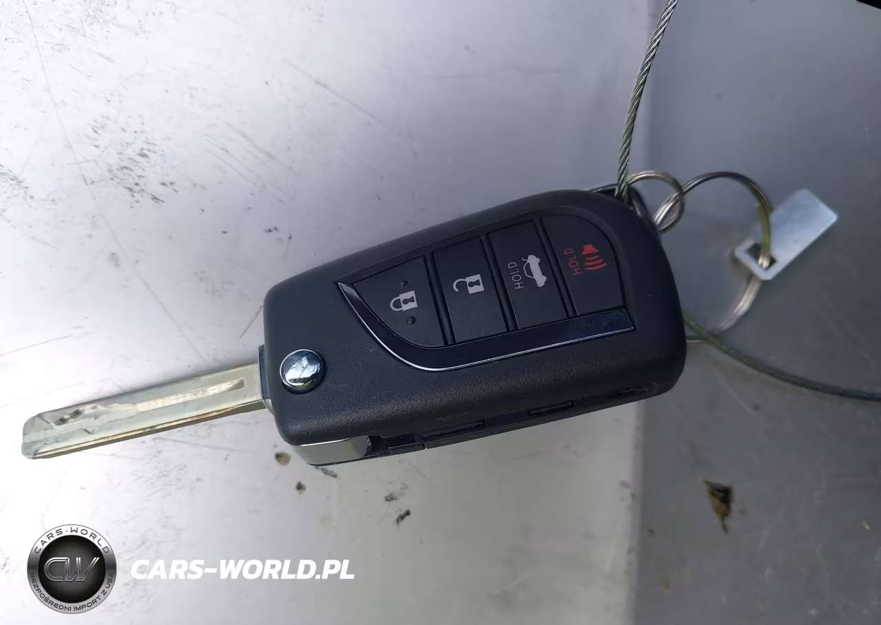 2026 Toyota Corolla Hybrid Hybrid Le VIN:JTDBCMFE1T3120502 - 11