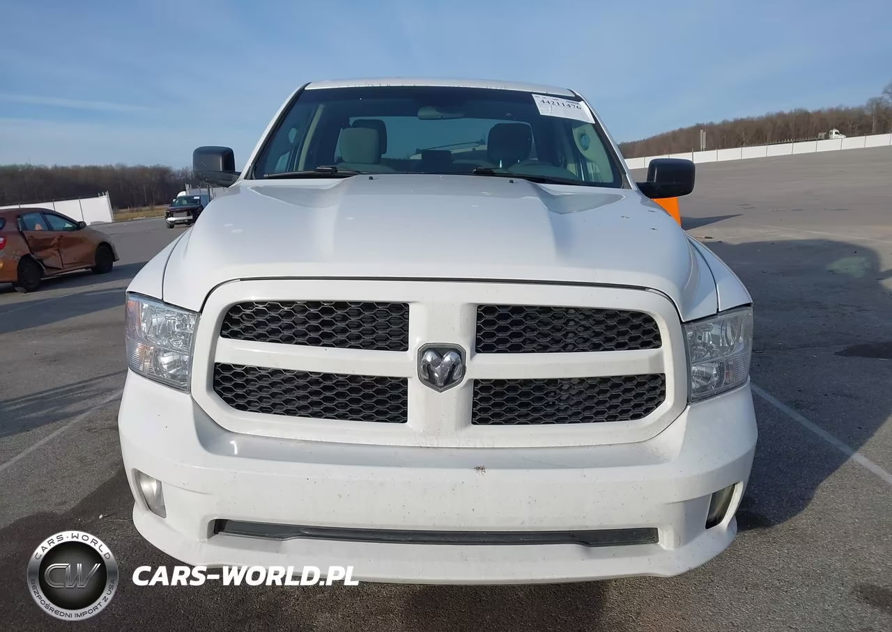 2018 Ram 1500 Express 4X4 6'4 Box VIN:1C6RR7FT8JS309669 - 12