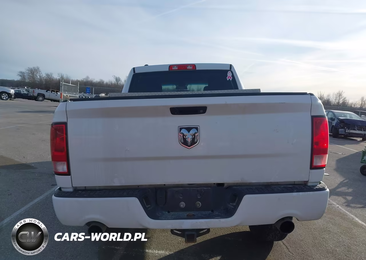 2018 Ram 1500 Express 4X4 6'4 Box VIN:1C6RR7FT8JS309669 - 16