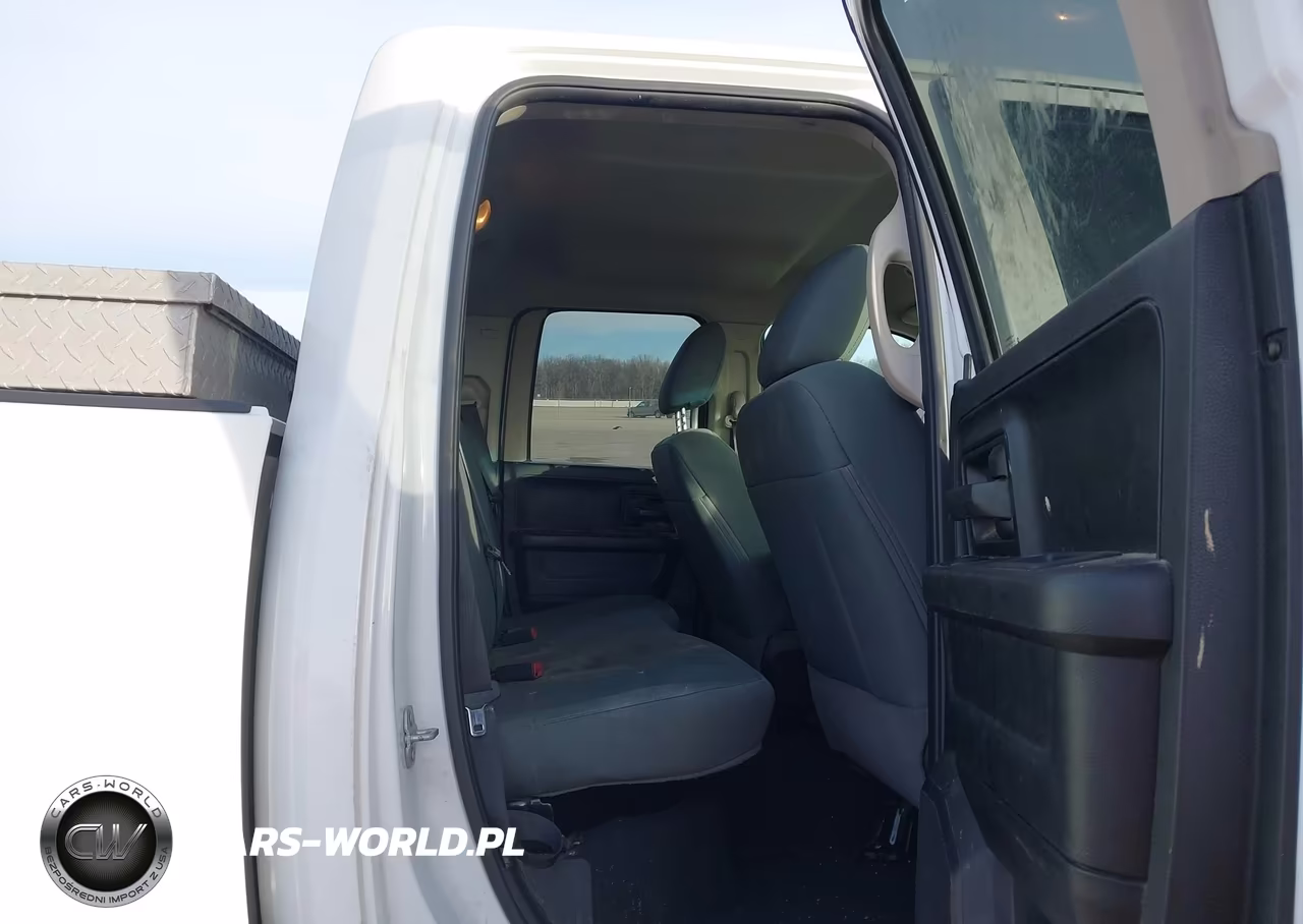 2018 Ram 1500 Express 4X4 6'4 Box VIN:1C6RR7FT8JS309669 - 8