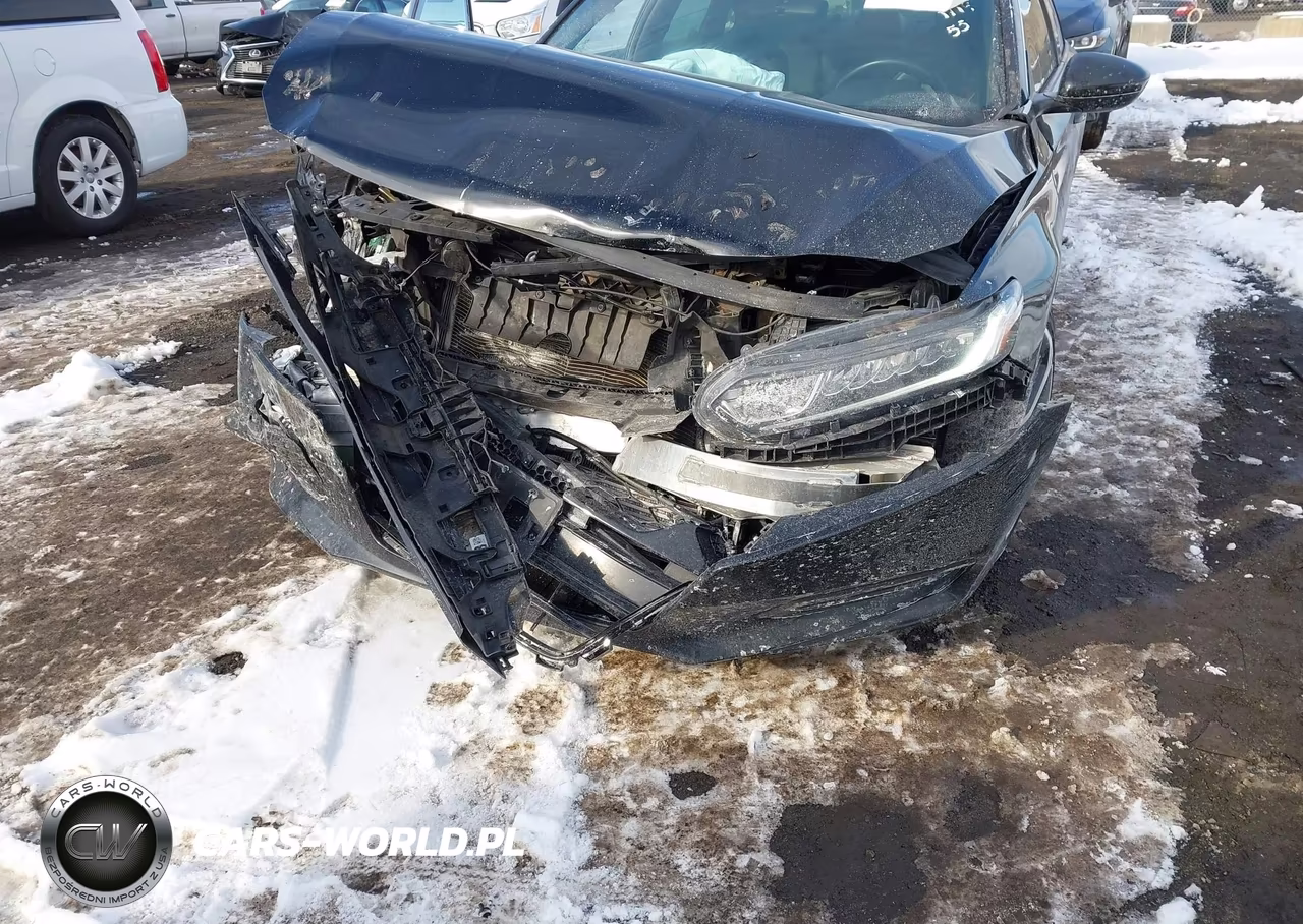 2018 Honda Accord Sport VIN:1HGCV1F37JA021690 - 6