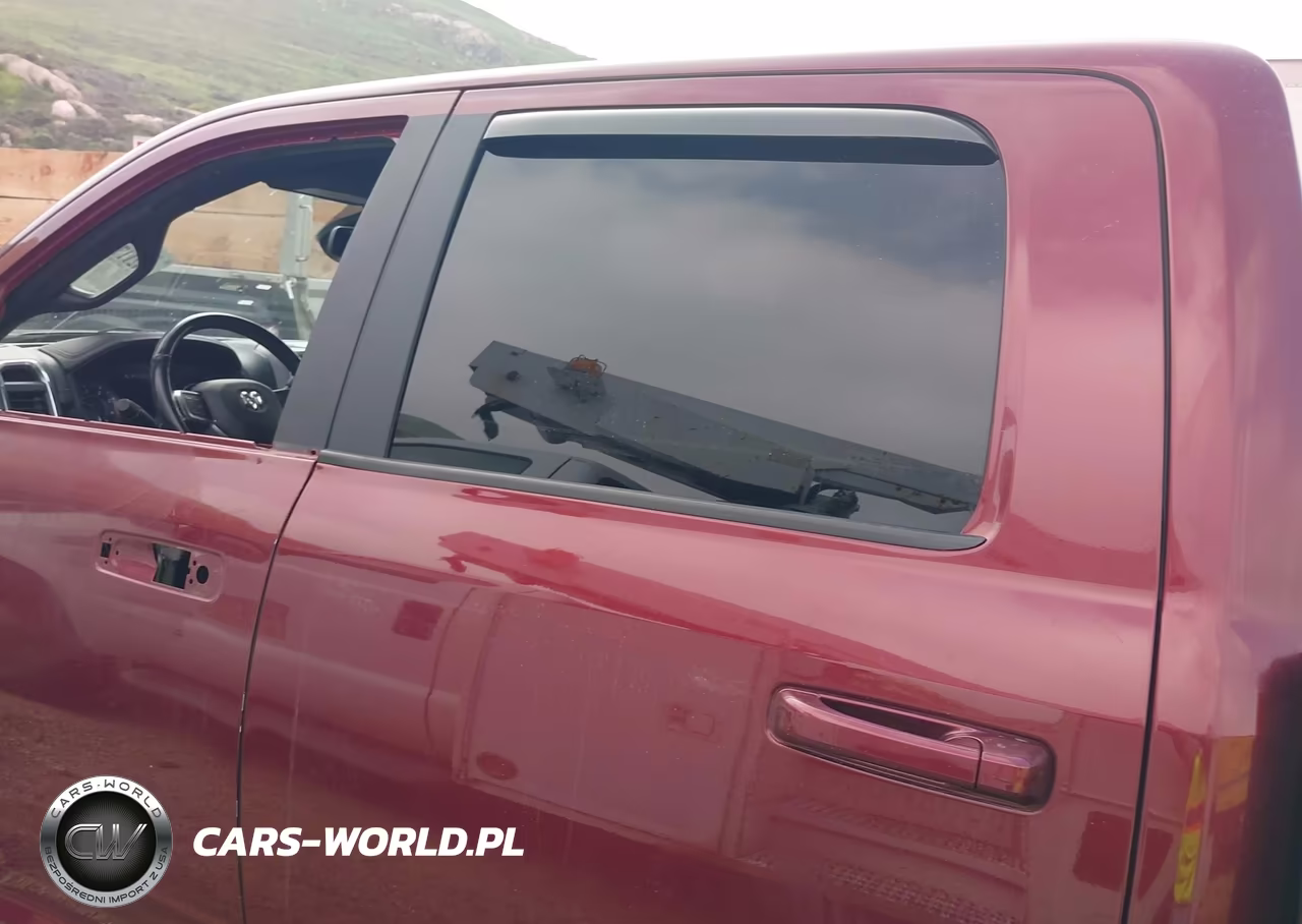 2022 Ram 3500 Laramie 4X2 8' Box VIN:3C63RPJL1NG160306 - 18