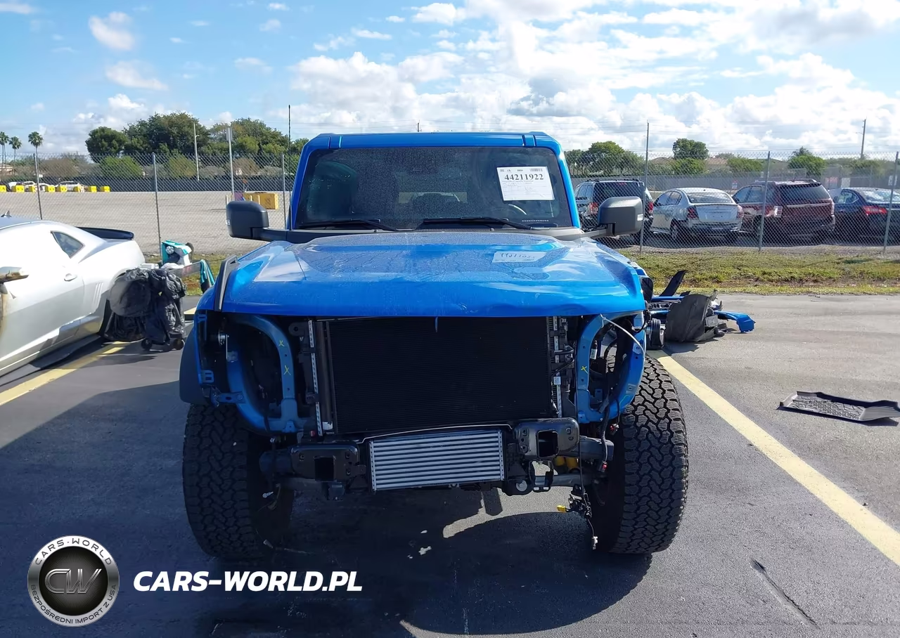 2025 Ford Bronco Badlands VIN:1FMEE9BP8SLA61986 - 13