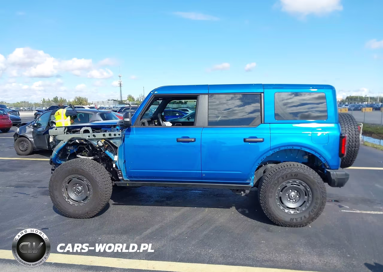 2025 Ford Bronco Badlands VIN:1FMEE9BP8SLA61986 - 15