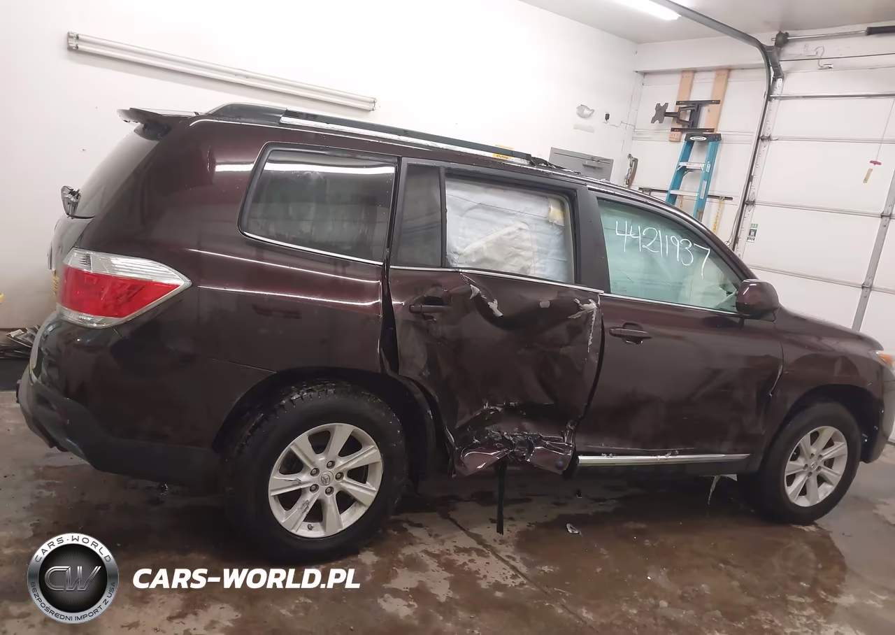 2013 Toyota Highlander Se V6 VIN:5TDBK3EH2DS211822 - 13