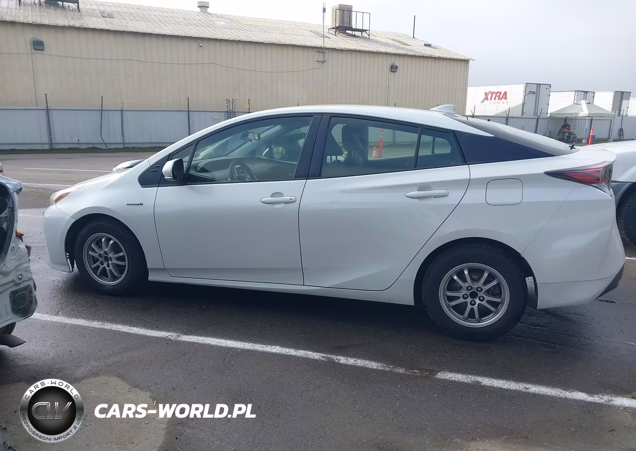 2017 Toyota Prius Two VIN:JTDKBRFU1H3038543 - 15