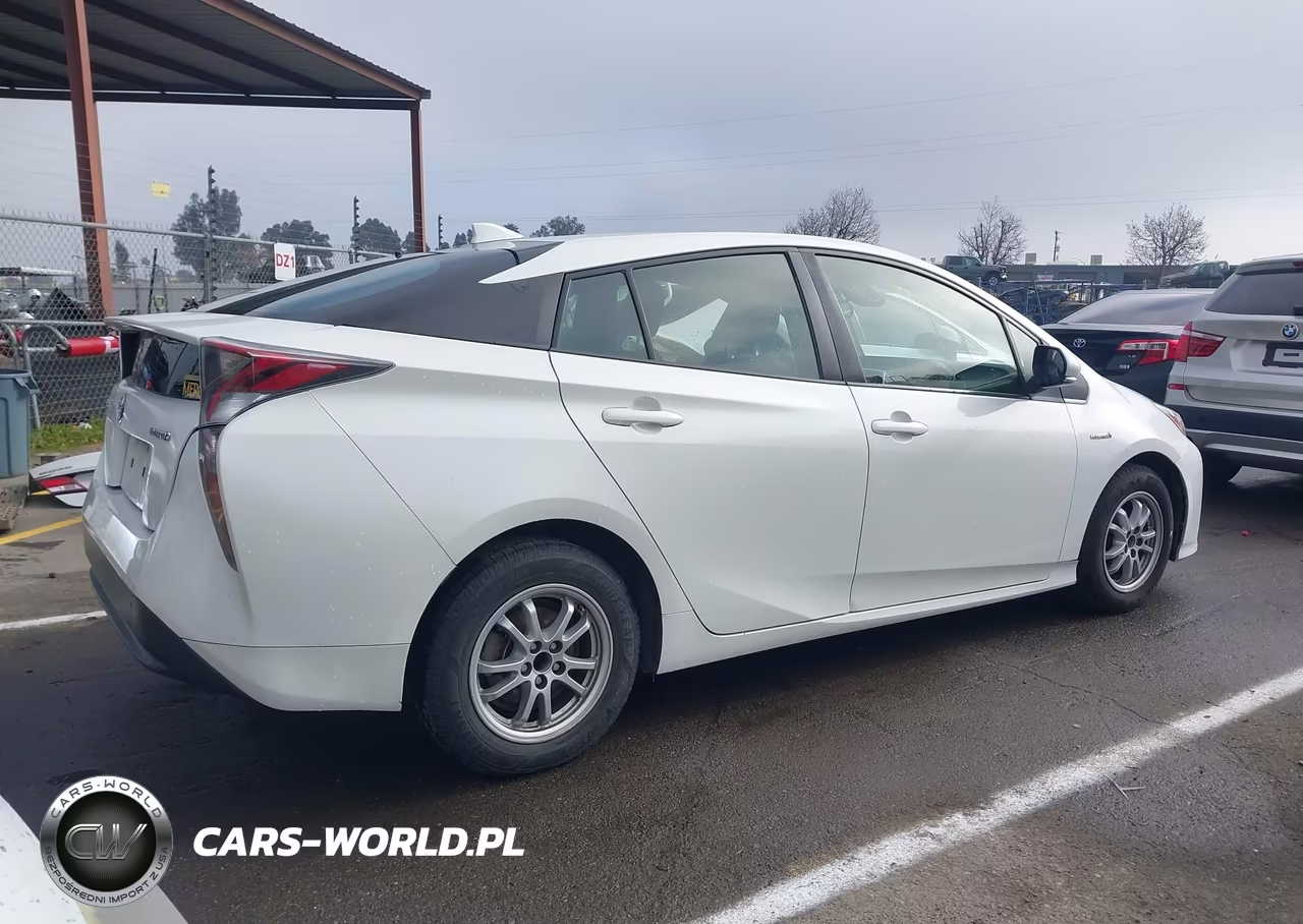 2017 Toyota Prius Two VIN:JTDKBRFU1H3038543 - 4