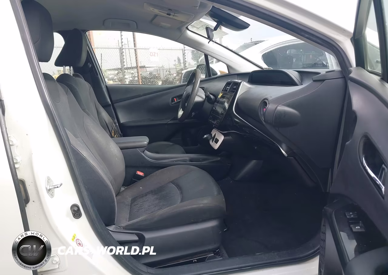 2017 Toyota Prius Two VIN:JTDKBRFU1H3038543 - 5