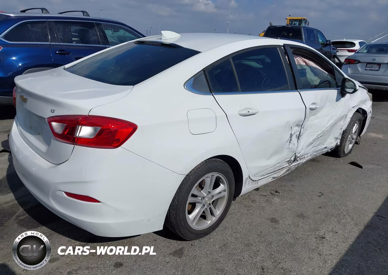 2018 Chevrolet Cruze Lt Auto VIN:1G1BE5SMXJ7221503 - 4