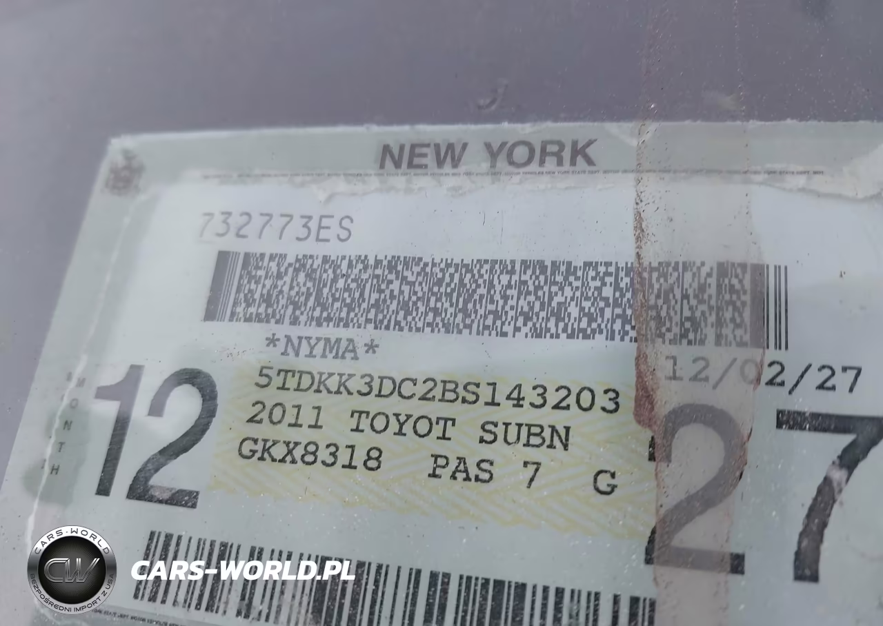 2011 Toyota Sienna Le V6 VIN:5TDKK3DC2BS143203 - 18