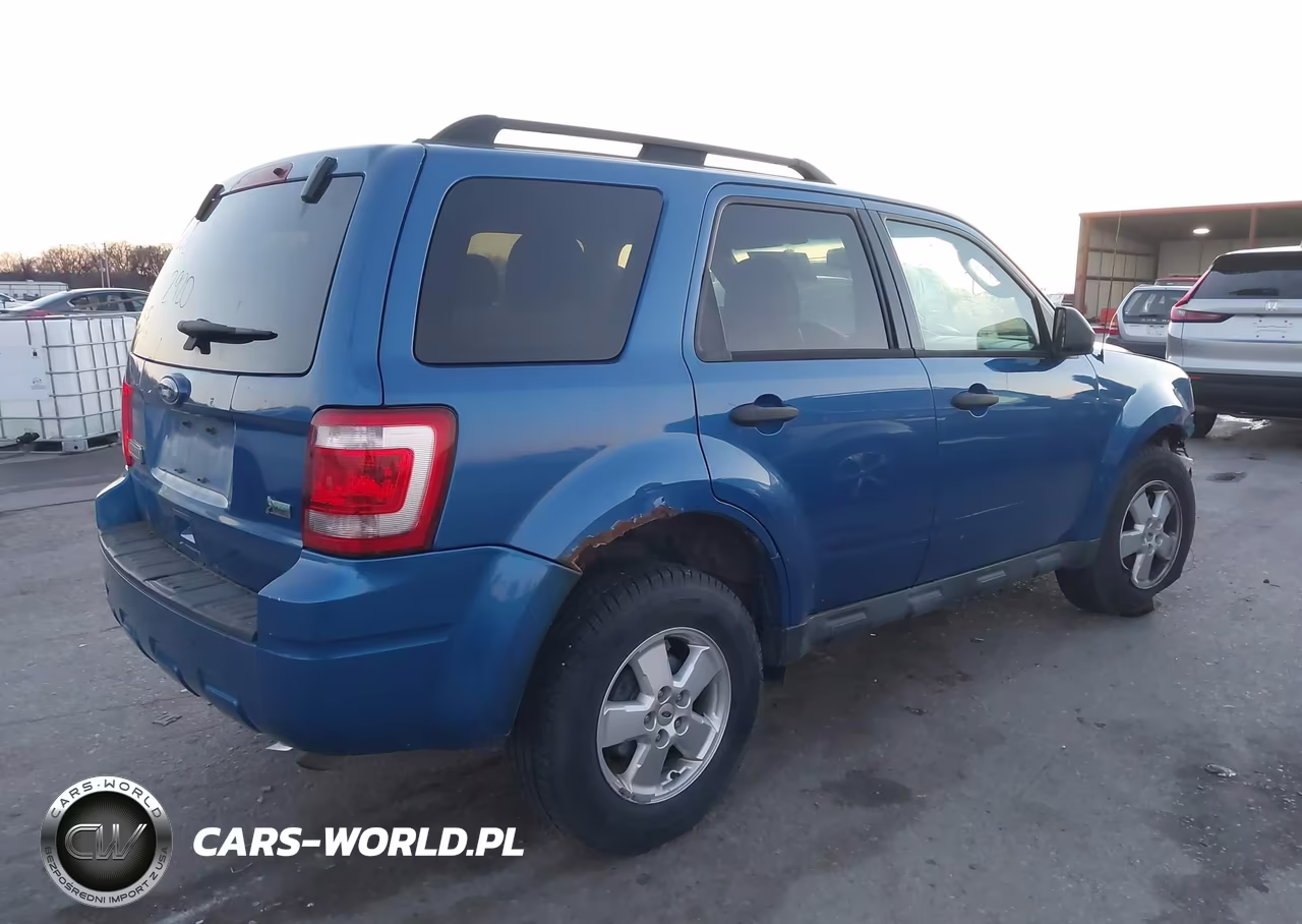 2011 Ford Escape Xlt VIN:1FMCU9DG6BKA37053 - 4