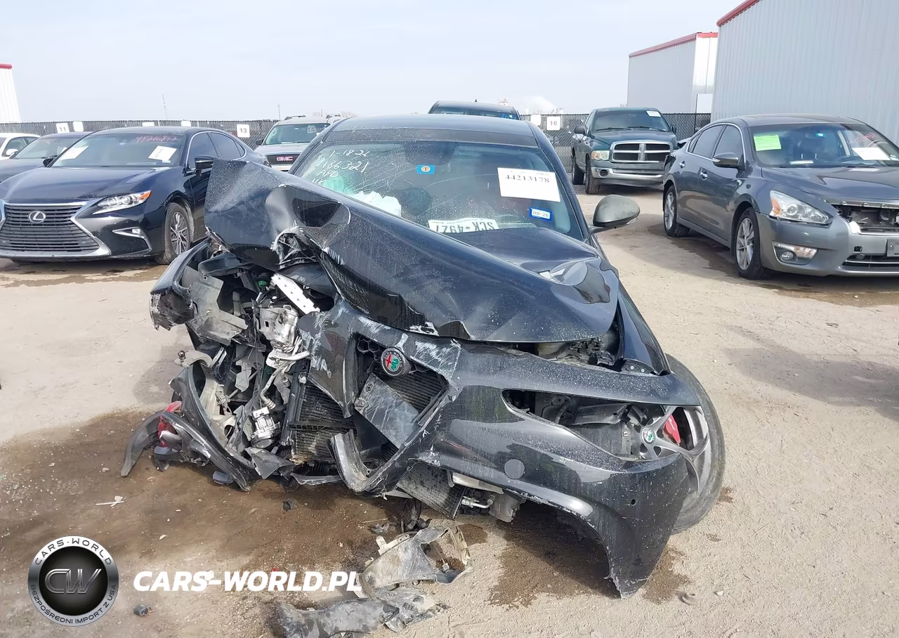 2018 Alfa Romeo Giulia Ti Sport Awd VIN:ZARFAEEN0J7566599 - 13