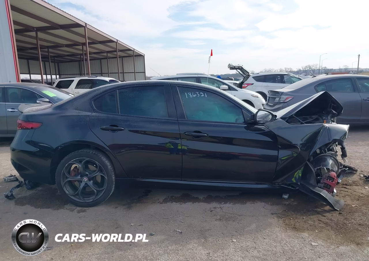 2018 Alfa Romeo Giulia Ti Sport Awd VIN:ZARFAEEN0J7566599 - 14