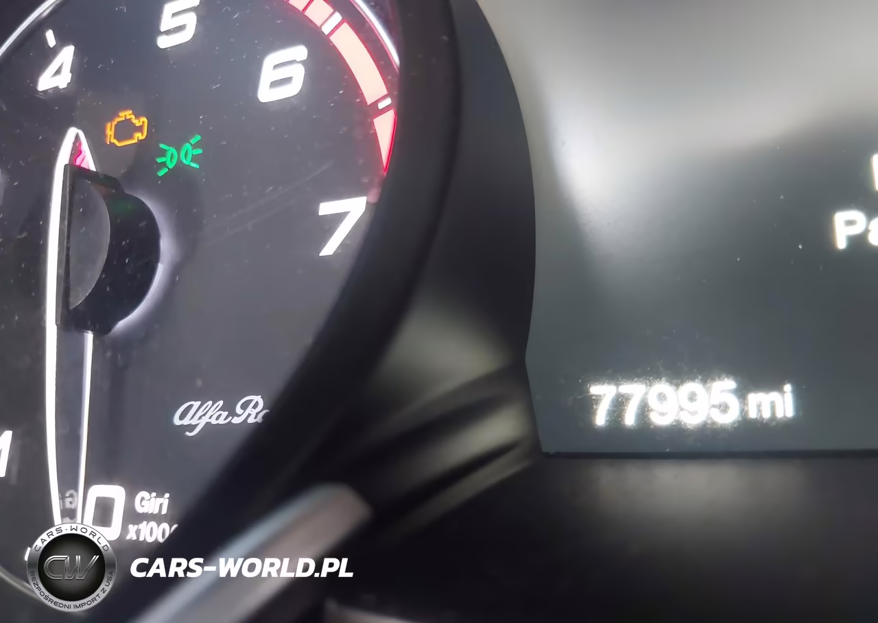 2018 Alfa Romeo Giulia Ti Sport Awd VIN:ZARFAEEN0J7566599 - 16