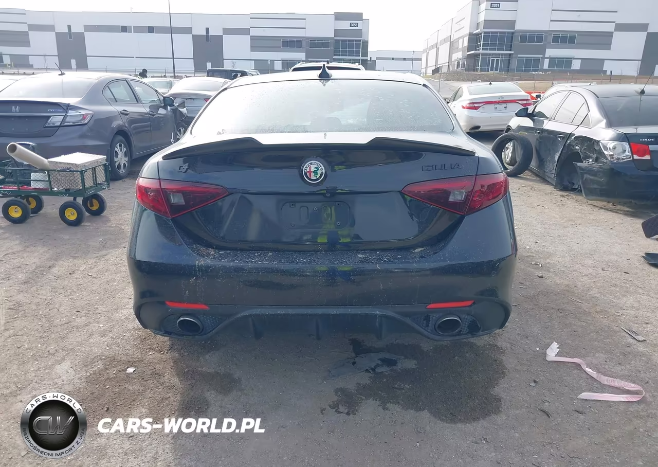 2018 Alfa Romeo Giulia Ti Sport Awd VIN:ZARFAEEN0J7566599 - 17
