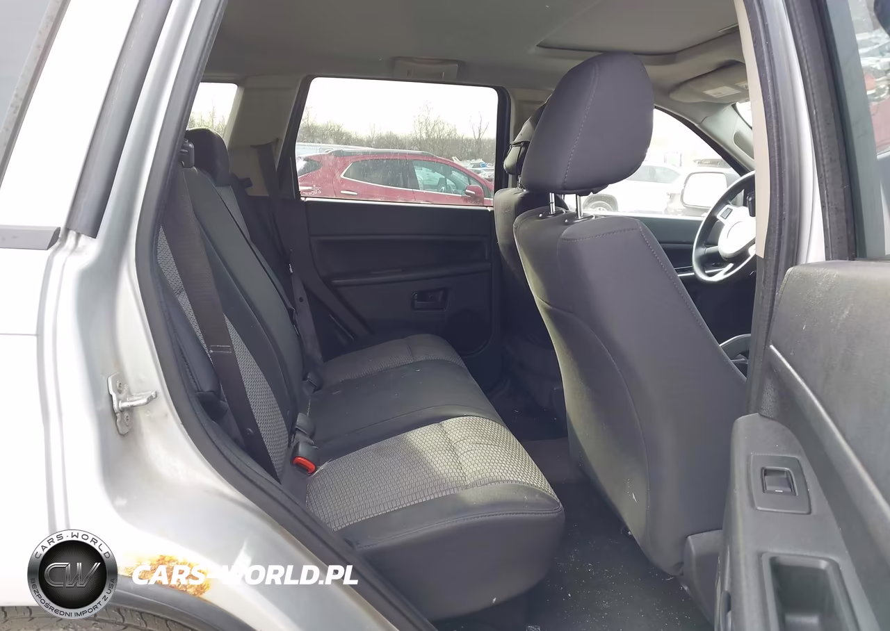 2008 Jeep Grand Cherokee Laredo VIN:1J8GR48K98C115815 - 8