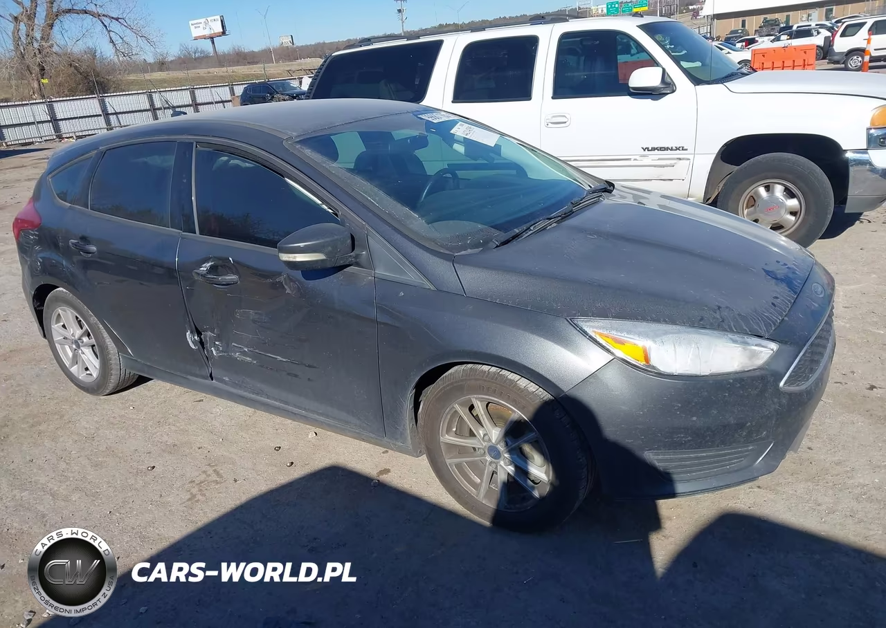 2018 Ford Focus Se VIN:1FADP3K27JL278087 - 13