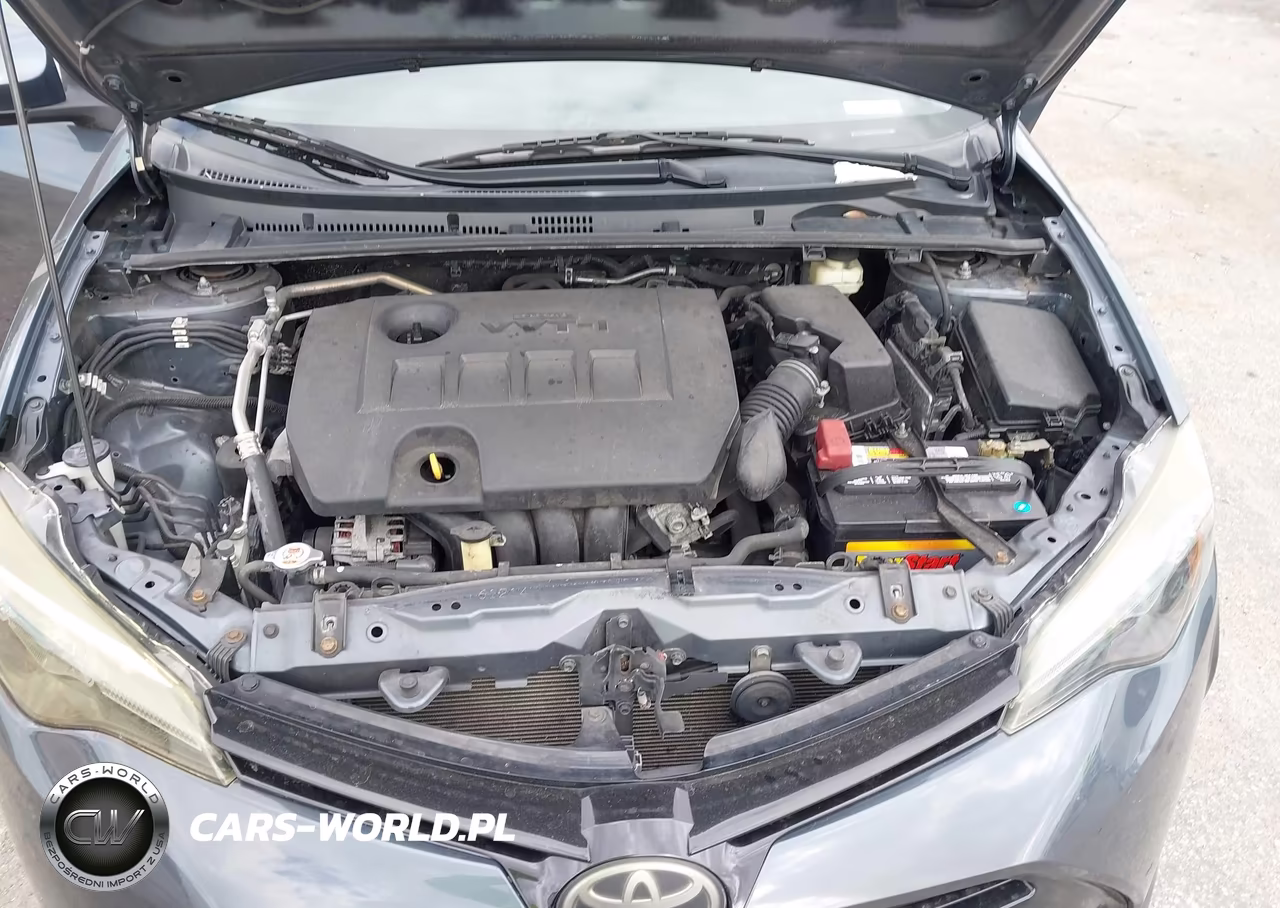 2018 Toyota Corolla Le VIN:2T1BURHE5JC083031 - 10