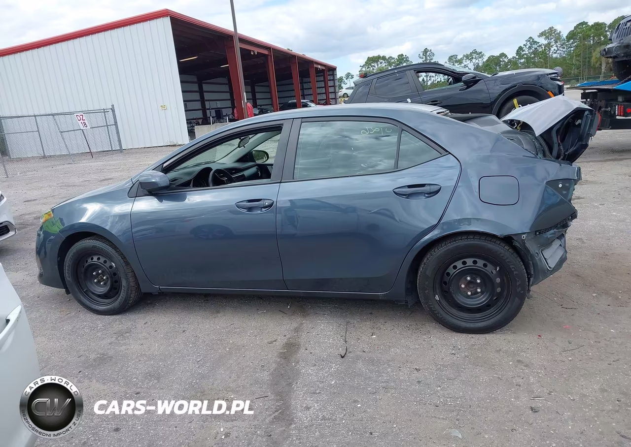 2018 Toyota Corolla Le VIN:2T1BURHE5JC083031 - 15