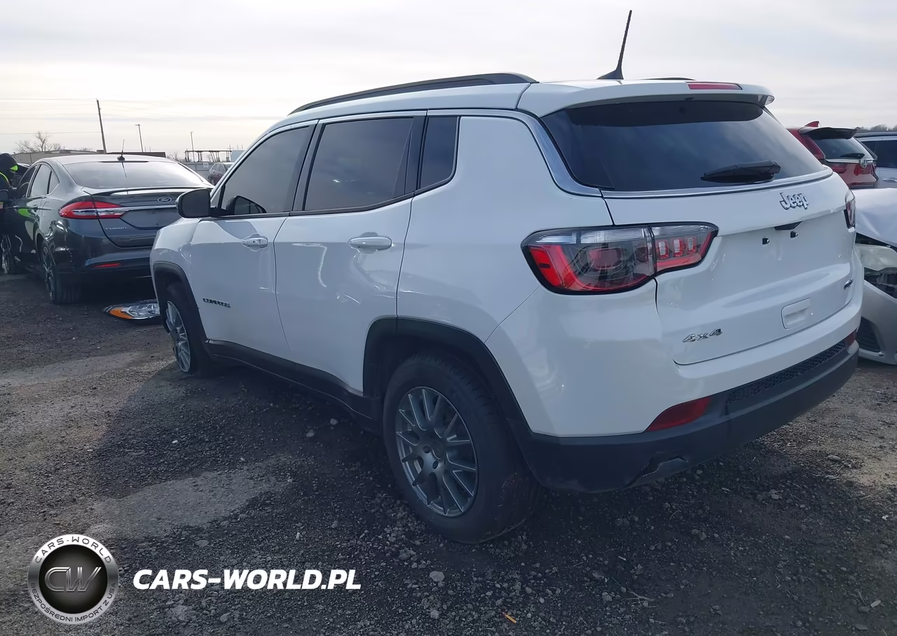2023 Jeep Compass Latitude 4X4 VIN:3C4NJDBN7PT569976 - 3