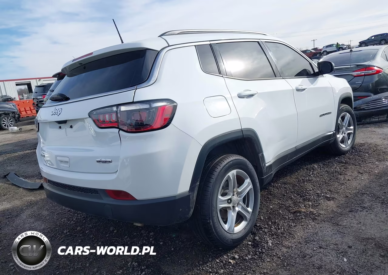 2023 Jeep Compass Latitude 4X4 VIN:3C4NJDBN7PT569976 - 4