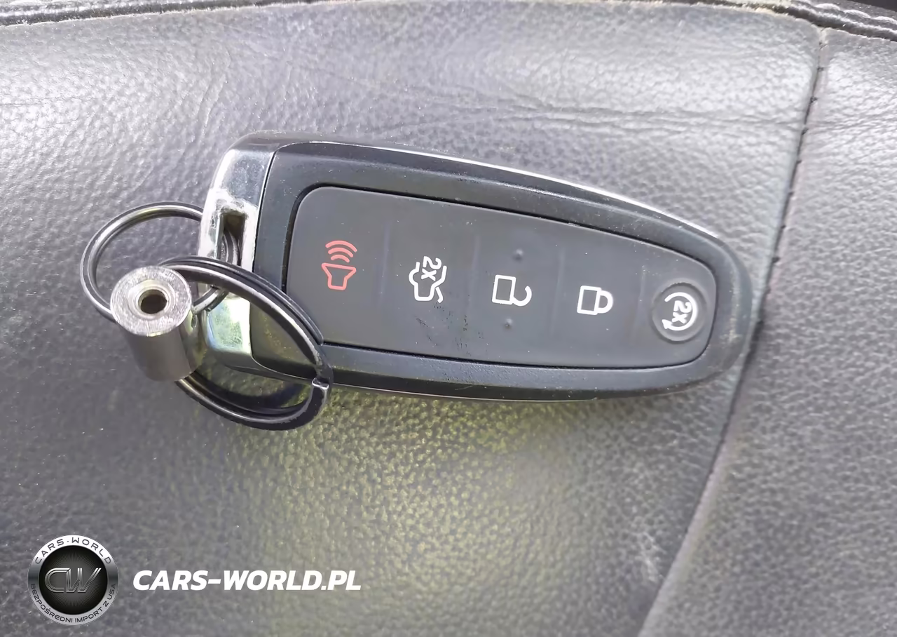 2014 Ford Focus Titanium VIN:1FADP3N24EL410448 - 11
