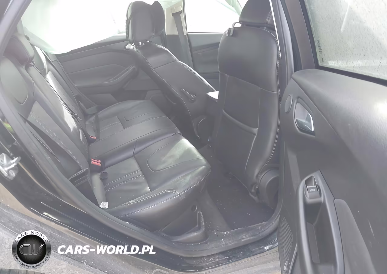 2014 Ford Focus Titanium VIN:1FADP3N24EL410448 - 8