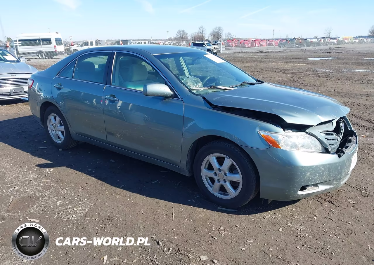 2008 Toyota Camry Le – zdjęcie 1 z 16