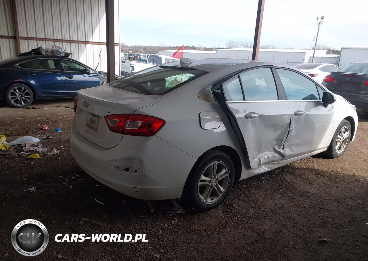 2017 Chevrolet Cruze Lt Auto VIN:1G1BE5SM1H7213283 - 4
