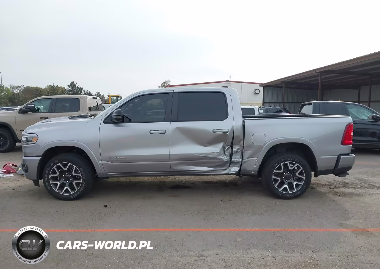 2025 Ram 1500 Laramie 4X4 5'7 Box VIN:1C6SRFJP4SN635930 - 14
