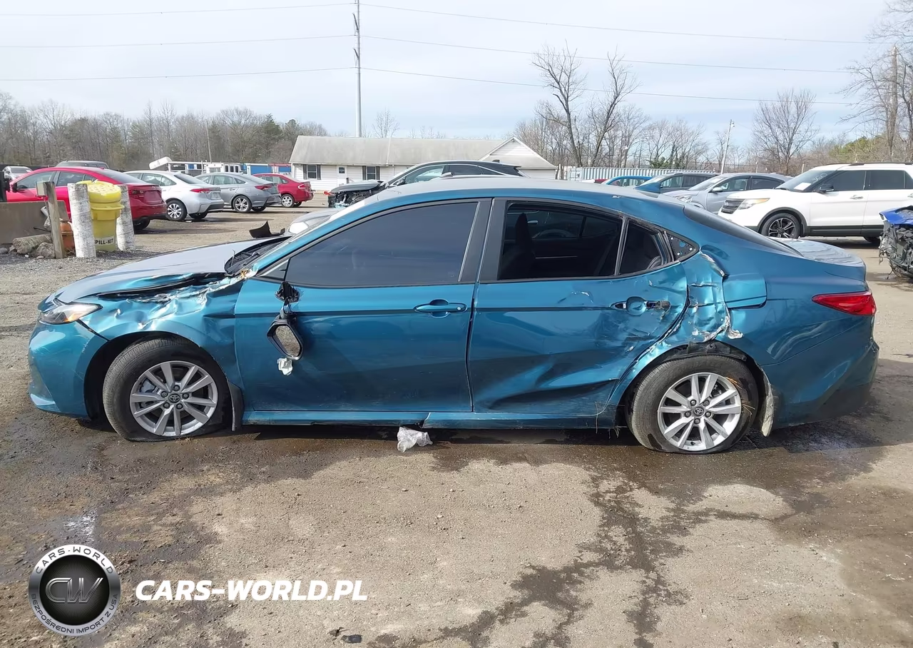 2025 Toyota Camry Le VIN:4T1DAACK9SU190387 - 14