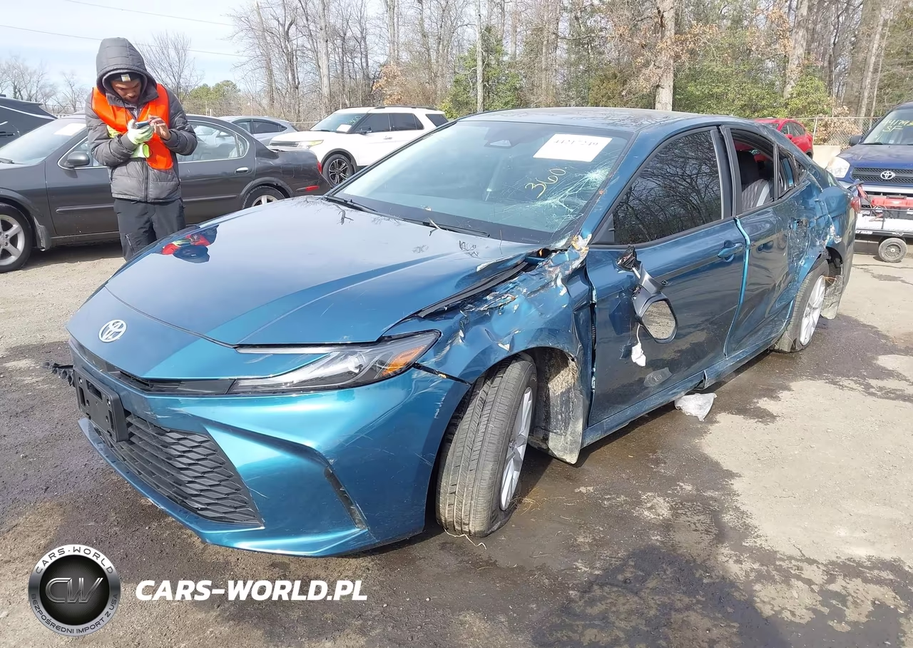 2025 Toyota Camry Le VIN:4T1DAACK9SU190387 - 2