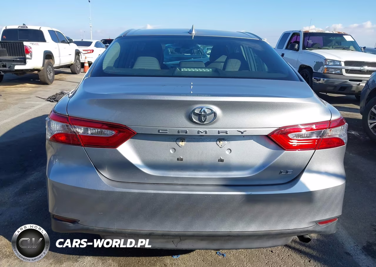 2019 Toyota Camry Le VIN:4T1B11HK9KU184993 - 15