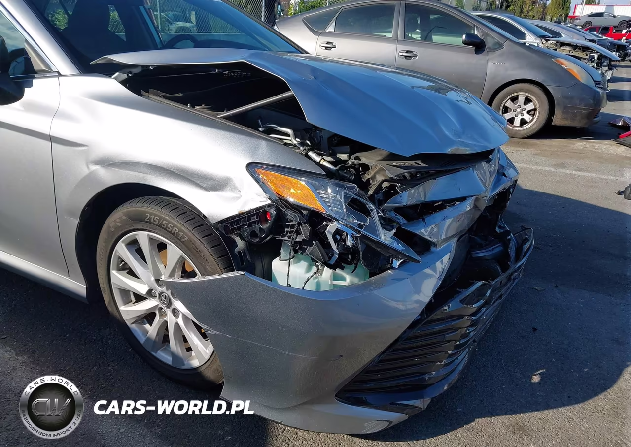 2019 Toyota Camry Le VIN:4T1B11HK9KU184993 - 6