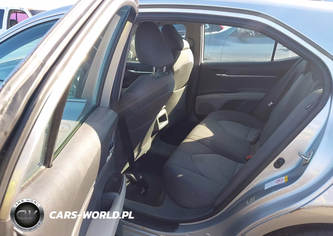 2019 Toyota Camry Le VIN:4T1B11HK9KU184993 - 8