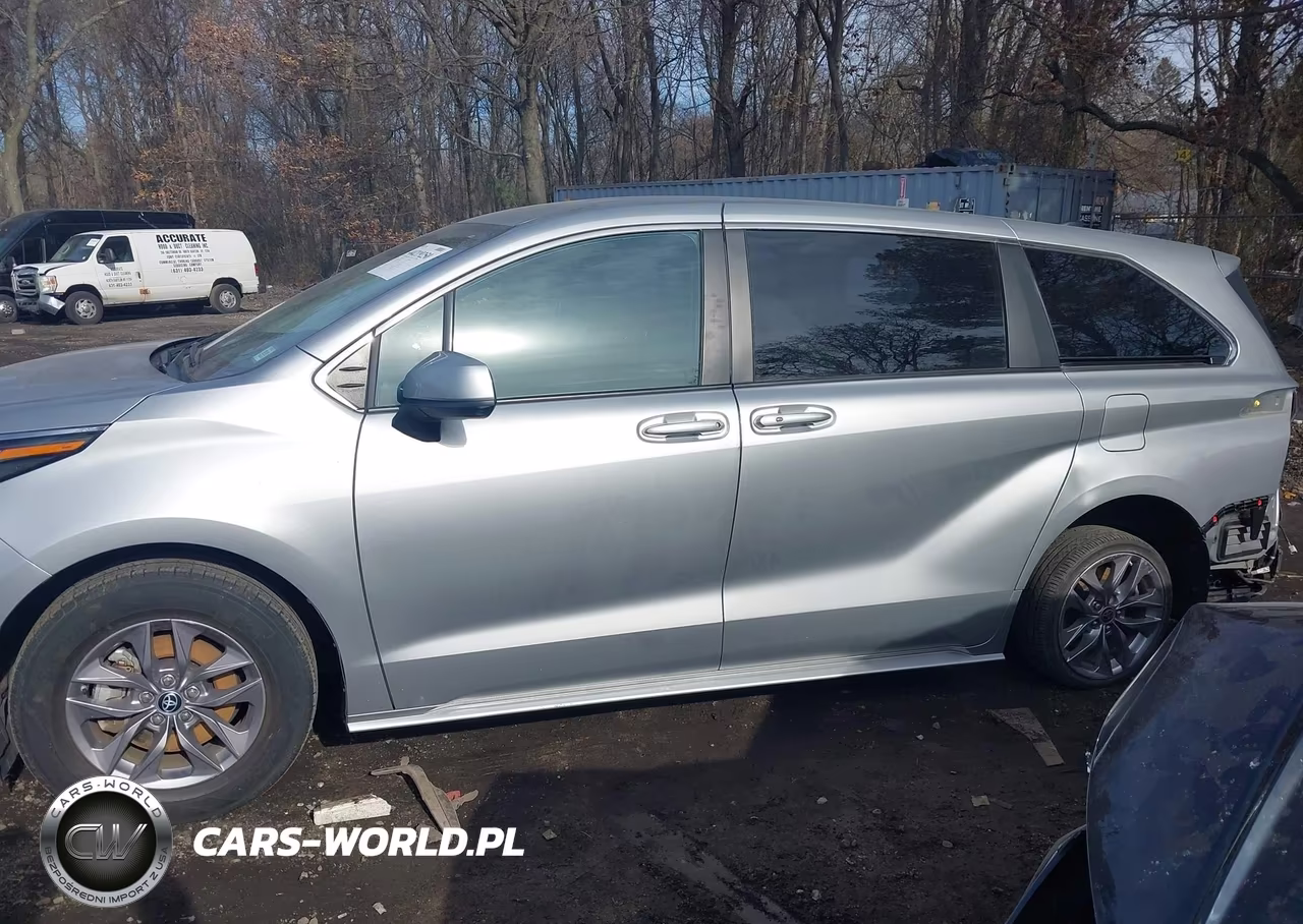 2022 Toyota Sienna Le VIN:5TDKSKFCXNS069024 - 14