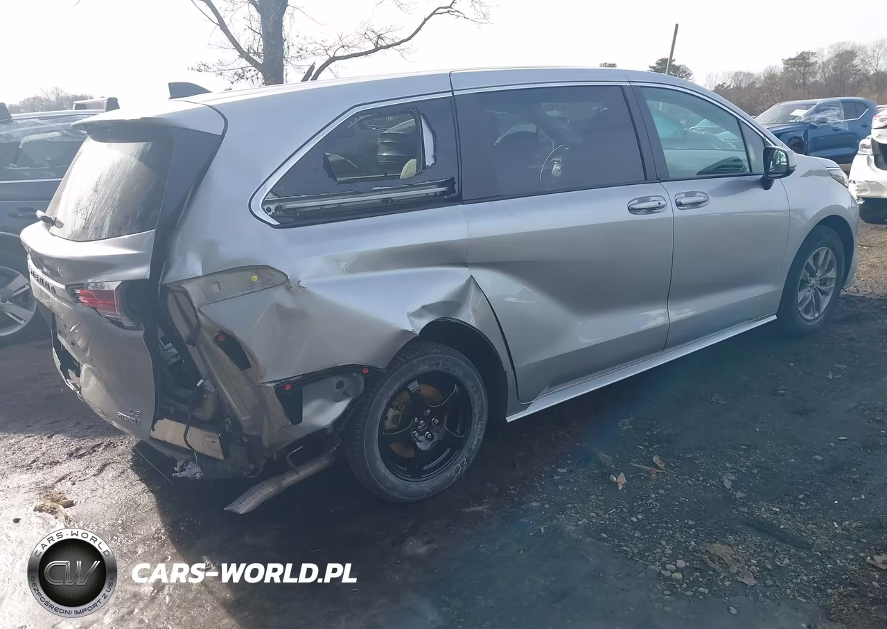2022 Toyota Sienna Le VIN:5TDKSKFCXNS069024 - 4