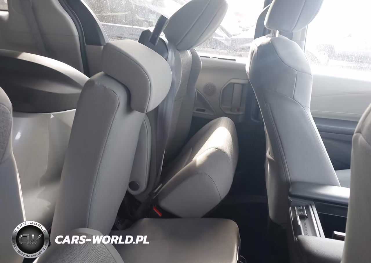 2022 Toyota Sienna Le VIN:5TDKSKFCXNS069024 - 8