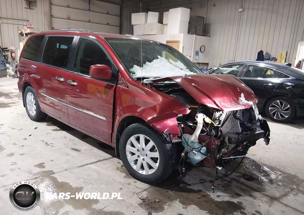 2016 Chrysler Town & Country Touring