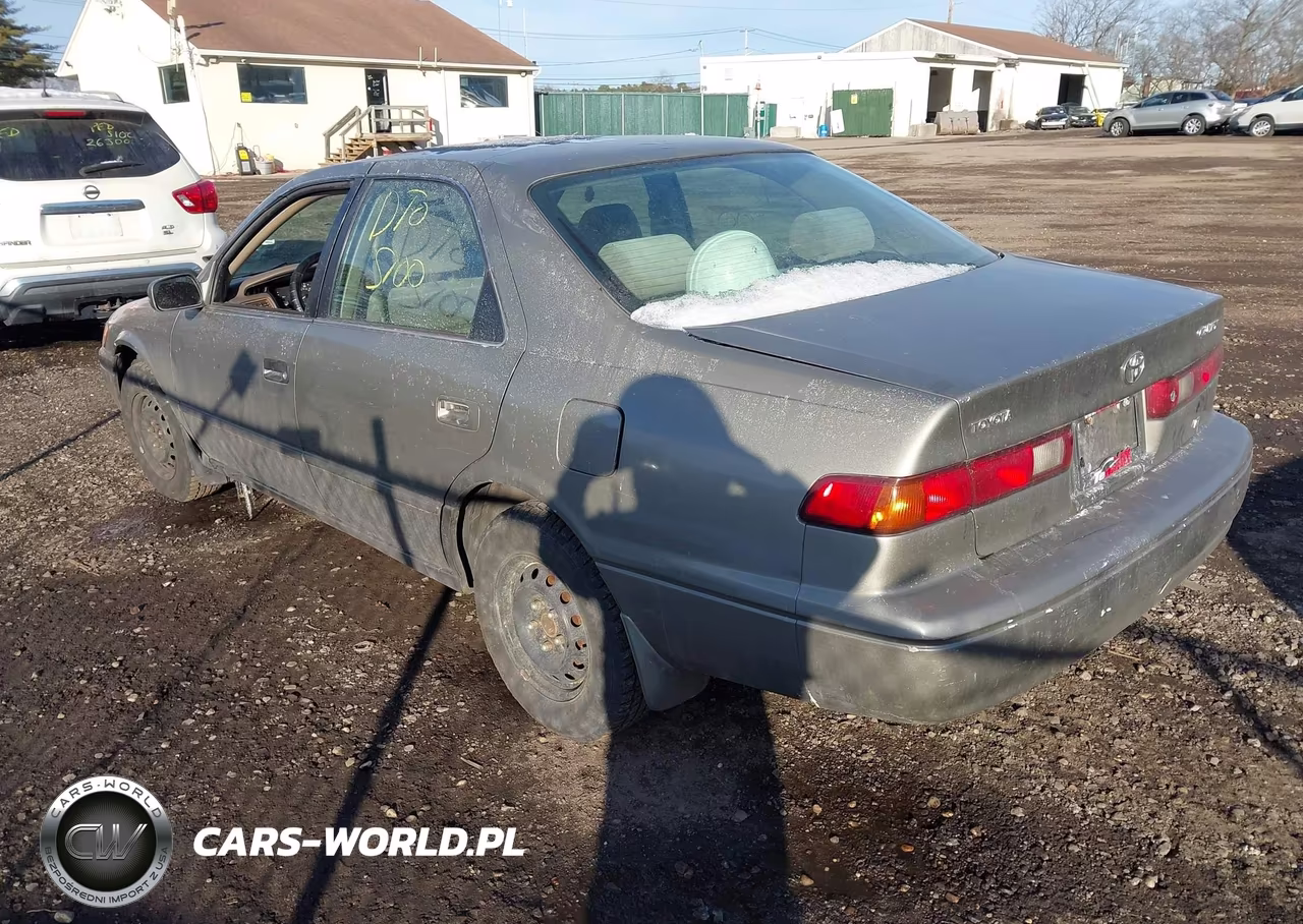 1999 Toyota Camry Le VIN:4T1BG22K5XU919666 - 3