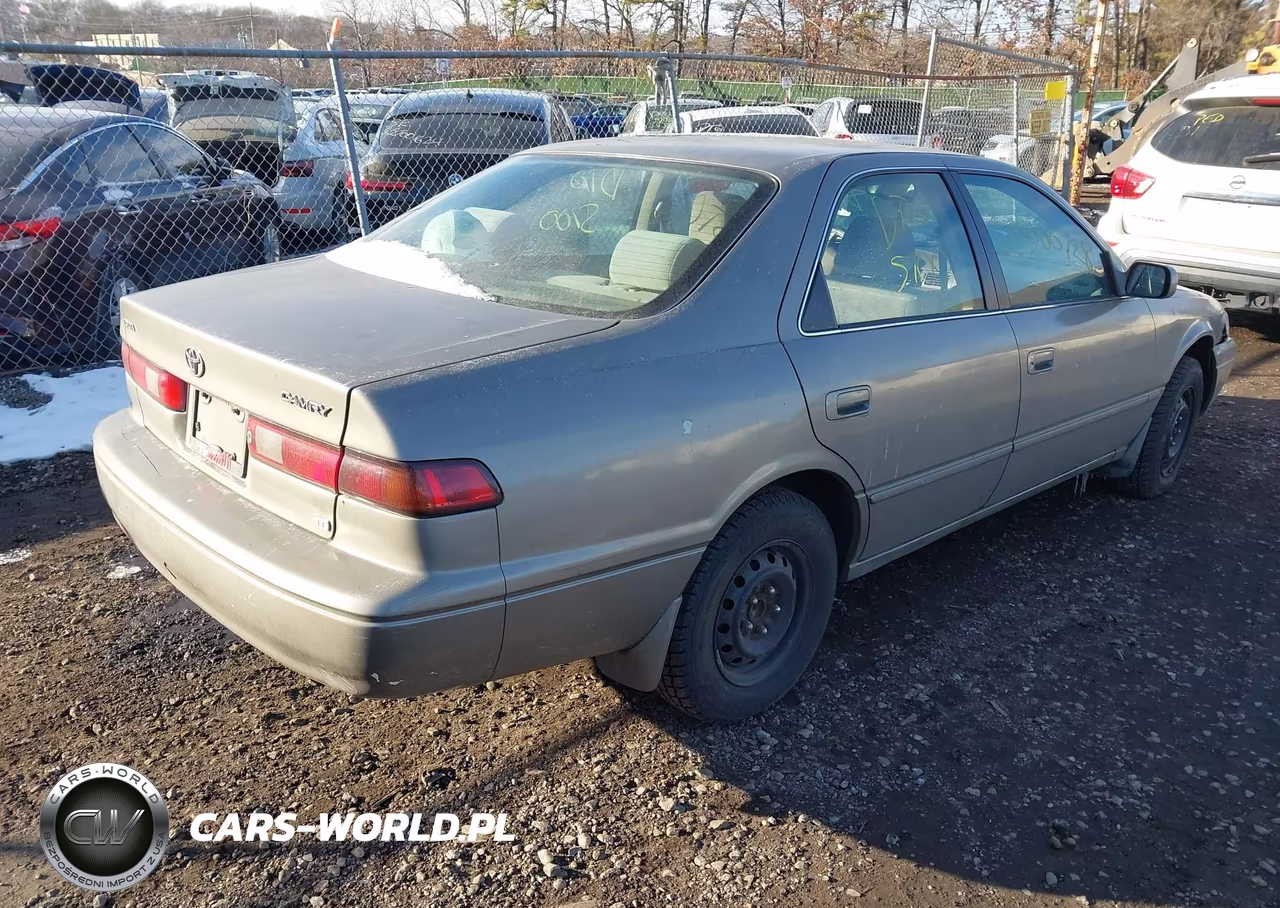 1999 Toyota Camry Le VIN:4T1BG22K5XU919666 - 4