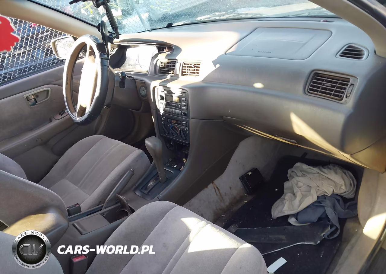 1999 Toyota Camry Le VIN:4T1BG22K5XU919666 - 5